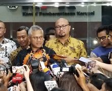 KPK Sita Uang Asing Hasil OTT Wahyu Setiawan - JPNN.com