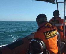  Kapal Pengangkut 20 TKI Tenggelam, 10 Orang Selamat, Sisanya Hilang - JPNN.com