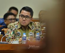 Kenapa Arteria Dahlan tak Permasalahkan Bahasa Asing dalam Rapat Pemerintahan? - JPNN.com