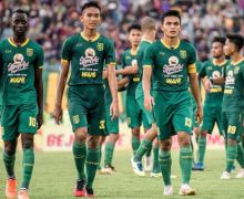 Persebaya Libas Persipura 3-1, Bruno dan Israel Kena Kartu Merah di Menit Akhir - JPNN.com