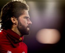 Penampilan Berbeda Alisson Becker Menjelang Piala Dunia 2022, Bikin Pangling - JPNN.com