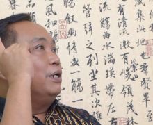 Arief Poyuono kepada Anies Baswedan: Dia Pikir Warga Jakarta Senang Lihat Tugu Sepatu - JPNN.com
