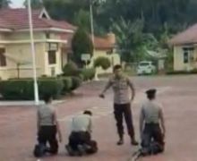 Duh, Tiga Polisi Dihajar Senior di Tengah Lapangan - JPNN.com