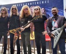 Bantu Lawan Corona, Anas Lelang Gitar Bertanda Tangan Megadeth - JPNN.com