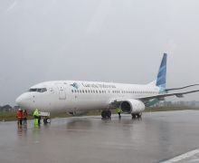 Begini Penampakan Pesawat Garuda Indonesia Saat Pecah Ban di Bandara Banjarmasin - JPNN.com