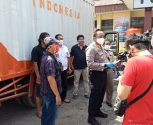 Muatan di Mobil Pos Indonesia Membuat Polisi Curiga, Saat Digeledah Ternyata - JPNN.com