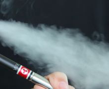 Produk Tembakau Alternatif Berpotensi Tekan Prevalensi Merokok - JPNN.com