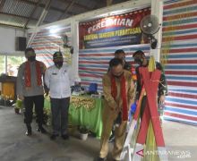 Bupati Obaja Resmikan Kampung Tangguh di Daerah Perbatasan - JPNN.com