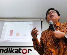 Survei Indikator Politik: Elektabilitas Jokowi Masih Tinggi, Prabowo Ketinggalan - JPNN.com