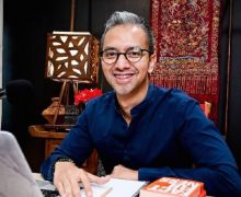 Selain Generasi Milenial, Didiet Maulana Juga Perkenalkan Tenun Ikat Khas Indonesia ke Mancanegara - JPNN.com