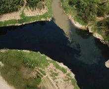 Parah, Lihat Kondisi Sungai Cileungsi, Ulah Siapa? - JPNN.com