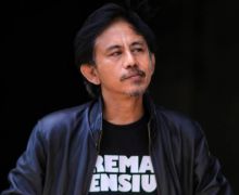 Epy Kusnandar Dikabarkan Pindah Agama, Sang Istri Pengin Lakukan ini - JPNN.com