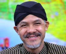 Berkat Tabungan Simpanan Pelajar dari Pak Ganjar, Jateng Raih Penghargaan dari OJK - JPNN.com