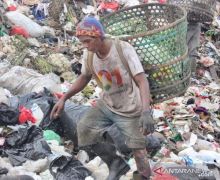 Iboh jadi Jutawan dari Timbunan Sampah Bantargebang - JPNN.com