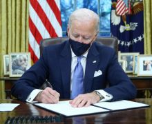 Alhamdulillah, Joe Biden Langsung Cabut Kebijakan Anti-Muslim Donald Trump - JPNN.com