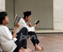 3 Trik Mengkhatamkan Al-Qur'an Selama Ramadan, Cara Nomor 2 Lebih Enteng - JPNN.com