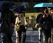 Peringatan BMKG, Waspadai Hujan Disertai Kilat di 23 Provinsi Ini - JPNN.com