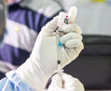Mario Muntah Darah Usai Disuntik Vaksinasi COVID-19 - JPNN.com