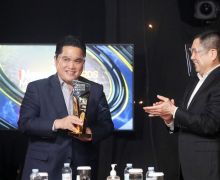 Erick Thohir Dianugerahi Penghargaan Atas Kontribusinya Menangani Dampak COVID-19 - JPNN.com