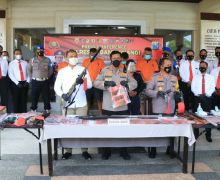IPW Dkk Jadi Tersangka Kasus Pembuatan Senjata Api Rakitan - JPNN.com