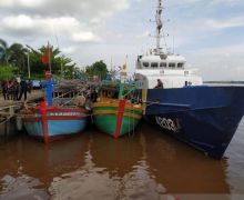 Mencuri Cumi-Cumi di Laut Natuna, 5 Kapal Asing serta 20 ABK Diamankan KKP - JPNN.com