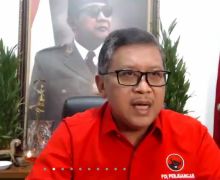 Rio Capella Hadiri Kegiatan Resmi PDIP, Hasto Melapor kepada Megawati - JPNN.com