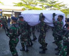 Jenazah Dua Anggota TNI yang Meninggal di Papua Tiba di Maluku - JPNN.com