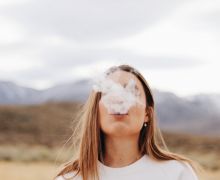 Ini Lho Bahaya Rokok yang Mengancam Kesehatan Wanita - JPNN.com