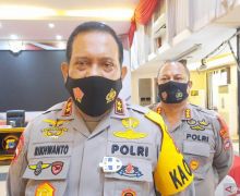 Mencoreng Korps Bhayangkara, 13 Oknum Polisi di Kalsel Dipecat - JPNN.com