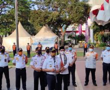 Anies Baswedan Pecat 8 Personel Dishub Tongkrong di Warkop saat PPKM Darurat - JPNN.com