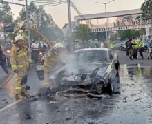 Aduhhh, Ford Mustang Terbakar, Lihat Tuh Fotonya - JPNN.com