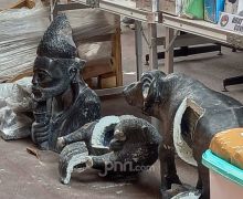 Patung-patung Binatang Ini Dihancurkan Polisi, Isinya Bikin Geleng Kepala - JPNN.com