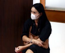 Sambil Menangis, Kalina Oktarani Ungkap Ingin Bunuh Diri, Gegara Vicky Prasetyo? - JPNN.com