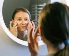 4 Manfaat Tidak Memakai Makeup untuk Kulit Wajah - JPNN.com