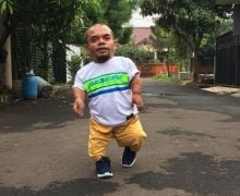 Ucok Baba Jualan Lato-Lato Demi Keluarga, Ini Pesan dari Baim Wong - JPNN.com