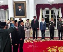 Jokowi Lantik Gus Ipul Jadi Mensos RI Pengganti Tri Rismaharini - JPNN.com