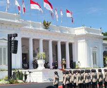 Prabowo Antarkan Jokowi ke Bandara untuk Pulang ke Solo - JPNN.com