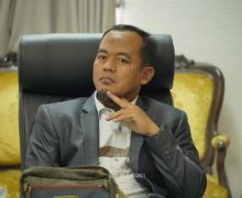 Peternak Sapi Perah Buang Susu, Komisi IV DPR Singgung Impor - JPNN.com