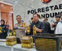 Waspada, Minyak Goreng Palsu Beredar di Pasar Kota Bandung - JPNN.com