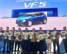 GJAW 2024, Mobil Listrik VinFast VF 5 Resmi Menemui Pemiliknya - JPNN.com