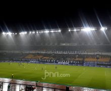 Pelatih Persib Mengeluhkan Rumput Stadion GBLA, Hodak: Apa yang Mereka Perbaiki? - JPNN.com