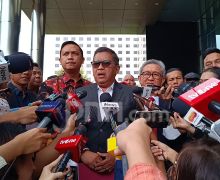 Selesai Diperiksa KPK, Sekjen PDIP Melenggang Pulang - JPNN.com