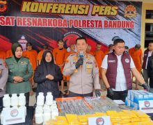 1 Juta Butir Obat Terlarang Disita di Bandung, 11 Orang Jadi Tersangka - JPNN.com