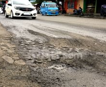 Pengusaha Angkot Semarang Merugi Jutaan Rupiah Gegara Jalan Berlubang - JPNN.com