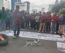 Demo Indonesia Gelap: Mahasiswa UBK Serukan 'Kabinet Gemuk Rakyat Kurus' - JPNN.com