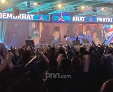 Prabowo & Gibran Kompak Hadir Penutupan Kongres Demokrat, Lagu Kamu Ngga Sendirian Berkumandang - JPNN.com