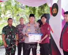 Sambut Ramadan, Kapolda Riau Salurkan 2.250 Paket Sembako untuk Mahasiswa - JPNN.com