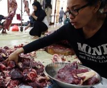 Bolehkah Membagikan Daging Kurban kepada Keluarga Sendiri? Simak Hukumnya - JPNN.com