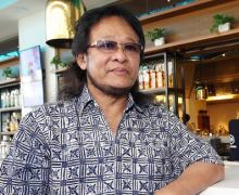 Lelang Gitar Mendiang Deddy Dores Untuk Biaya Perawatan Ibunda, Calvin Dores: Ini Jalan Terakhir - JPNN.com