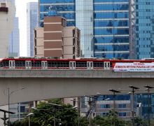 Rayakan HUT DKI Jakarta, Naik LRT Jakarta Cukup Bayar 1 Rupiah - JPNN.com